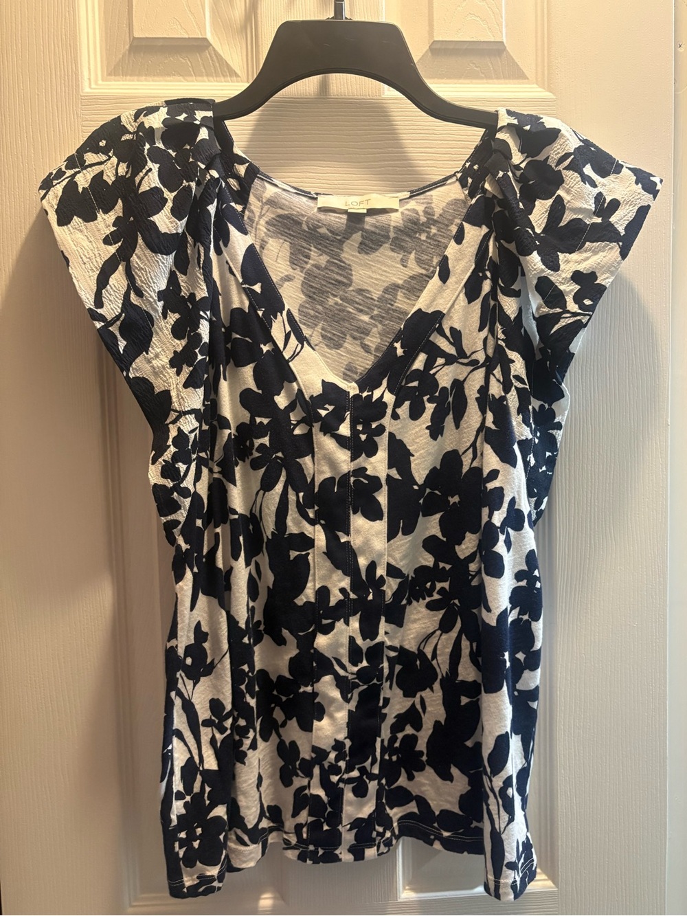 LOFT Navy and White Floral Cap Sleeve V-Neck Blouse